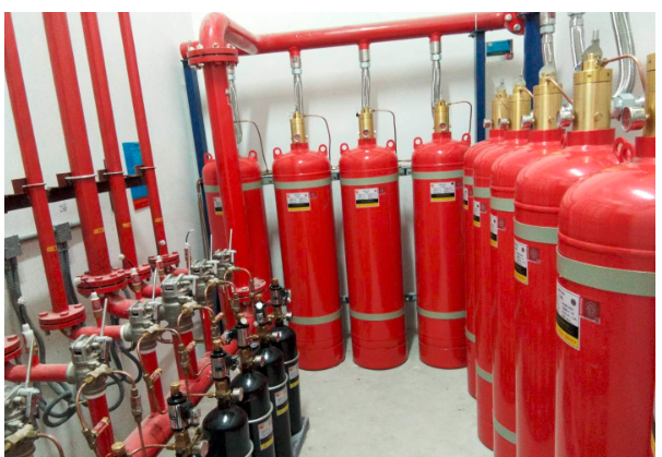 研究一下新規實施后，建筑內的配電房還要做氣體滅火保護嗎？